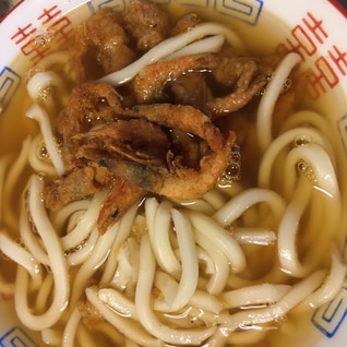 続一人暮らしの小エビの唐揚げでダシをとる煮込うどん